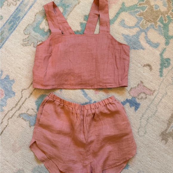 Vitamin A Pants - Vitamin A Women's Tallows linen shorts and  cropped linen top.